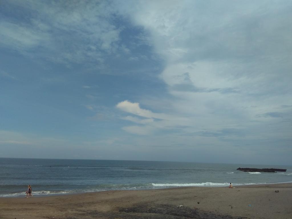 Temuku Guest House Canggu Dış mekan fotoğraf